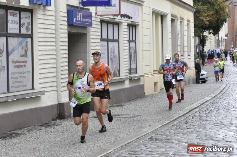 Zdjęcie w galerii na portalu naszraciborz.pl: Rafako Półmaraton na ulicach Raciborza FOTO i WIDEO wiadomości z regionu