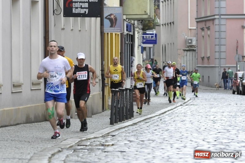 Zdjęcie w galerii na portalu naszraciborz.pl: Rafako Półmaraton na ulicach Raciborza FOTO i WIDEO wiadomości z regionu