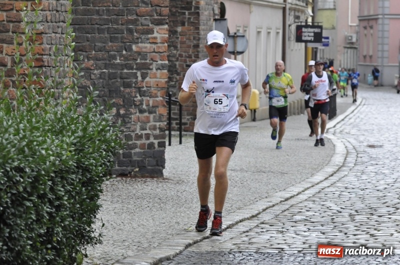 Zdjęcie w galerii na portalu naszraciborz.pl: Rafako Półmaraton na ulicach Raciborza FOTO i WIDEO wiadomości z regionu