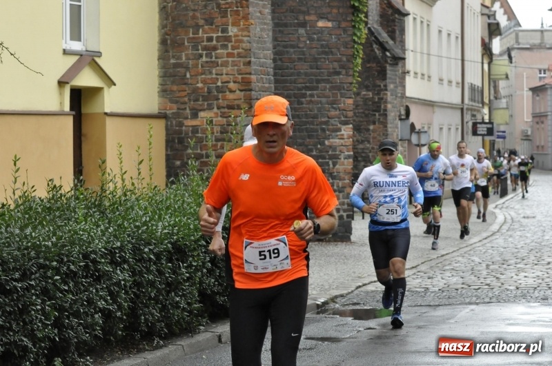 Zdjęcie w galerii na portalu naszraciborz.pl: Rafako Półmaraton na ulicach Raciborza FOTO i WIDEO wiadomości z regionu