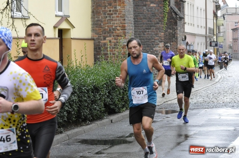 Zdjęcie w galerii na portalu naszraciborz.pl: Rafako Półmaraton na ulicach Raciborza FOTO i WIDEO wiadomości z regionu