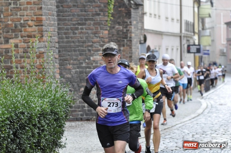 Zdjęcie w galerii na portalu naszraciborz.pl: Rafako Półmaraton na ulicach Raciborza FOTO i WIDEO wiadomości z regionu