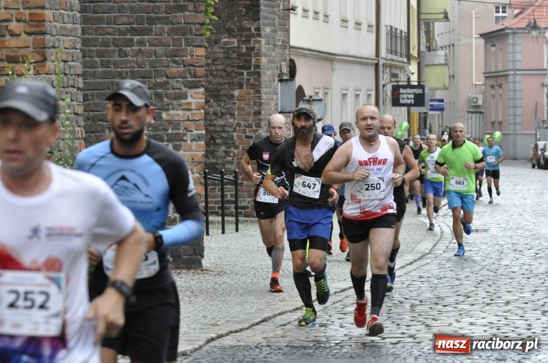 Zdjęcie w galerii na portalu naszraciborz.pl: Rafako Półmaraton na ulicach Raciborza FOTO i WIDEO wiadomości z regionu