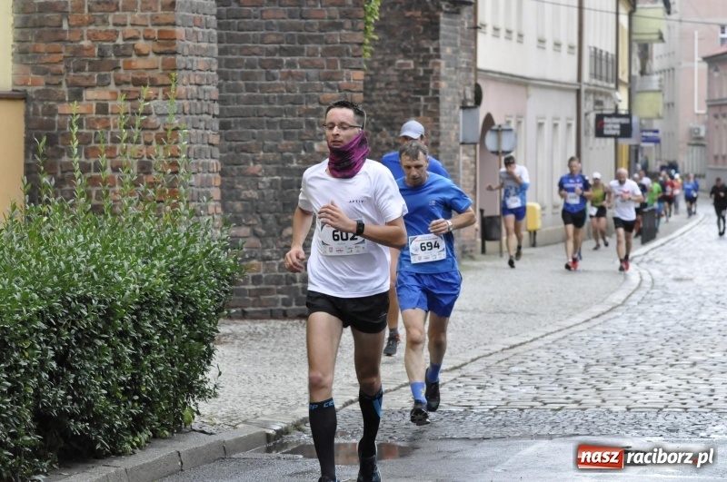 Zdjęcie w galerii na portalu naszraciborz.pl: Rafako Półmaraton na ulicach Raciborza FOTO i WIDEO wiadomości z regionu