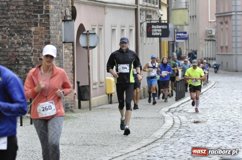 Zdjęcie w galerii na portalu naszraciborz.pl: Rafako Półmaraton na ulicach Raciborza FOTO i WIDEO wiadomości z regionu