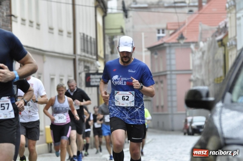 Zdjęcie w galerii na portalu naszraciborz.pl: Rafako Półmaraton na ulicach Raciborza FOTO i WIDEO wiadomości z regionu