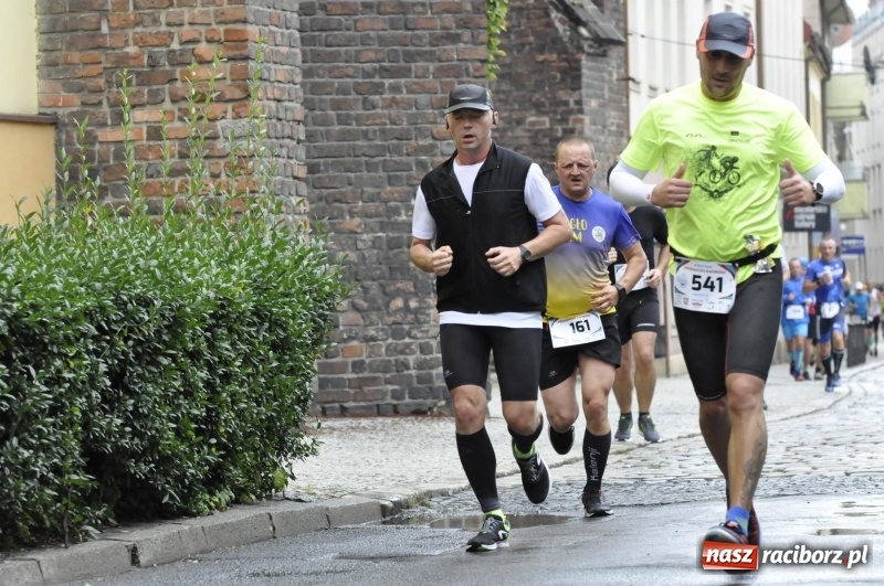 Zdjęcie w galerii na portalu naszraciborz.pl: Rafako Półmaraton na ulicach Raciborza FOTO i WIDEO wiadomości z regionu