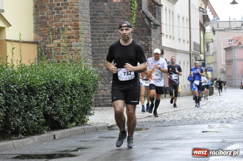 Zdjęcie w galerii na portalu naszraciborz.pl: Rafako Półmaraton na ulicach Raciborza FOTO i WIDEO wiadomości z regionu