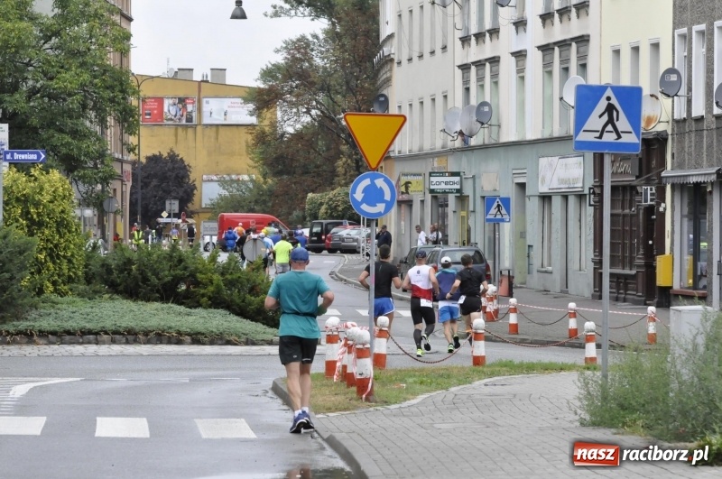 Zdjęcie w galerii na portalu naszraciborz.pl: Rafako Półmaraton na ulicach Raciborza FOTO i WIDEO wiadomości z regionu