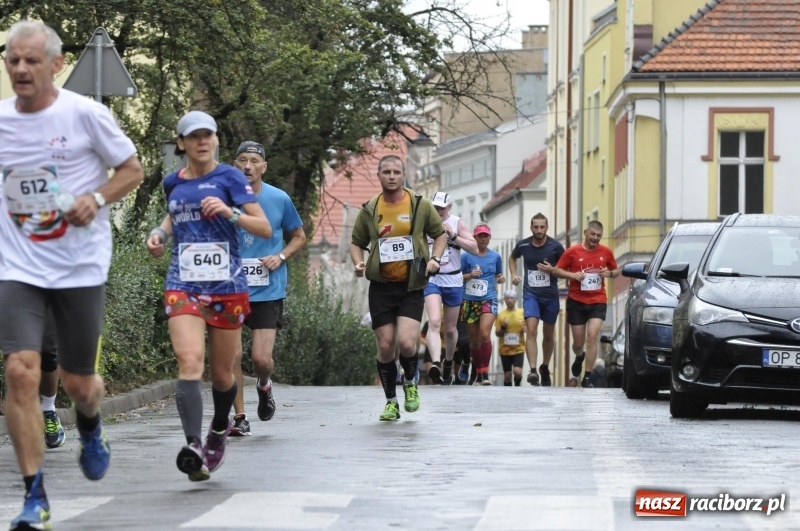 Zdjęcie w galerii na portalu naszraciborz.pl: Rafako Półmaraton na ulicach Raciborza FOTO i WIDEO wiadomości z regionu