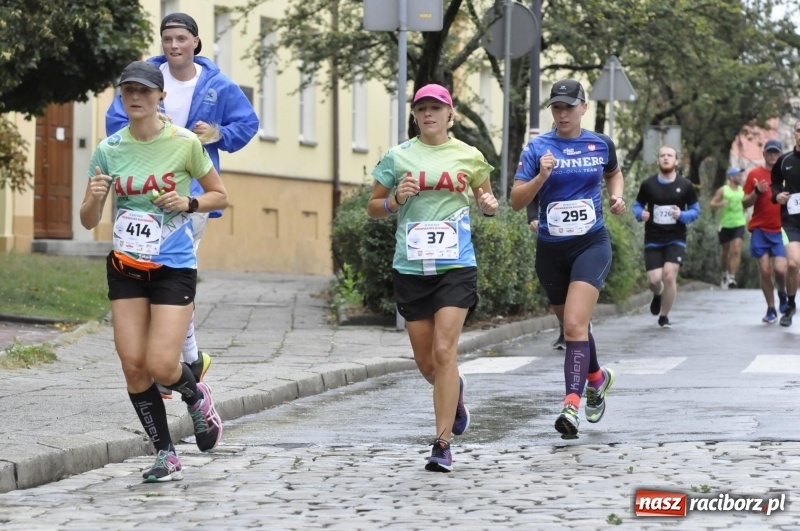 Zdjęcie w galerii na portalu naszraciborz.pl: Rafako Półmaraton na ulicach Raciborza FOTO i WIDEO wiadomości z regionu