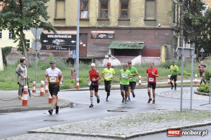 Zdjęcie w galerii na portalu naszraciborz.pl: Rafako Półmaraton na ulicach Raciborza FOTO i WIDEO wiadomości z regionu
