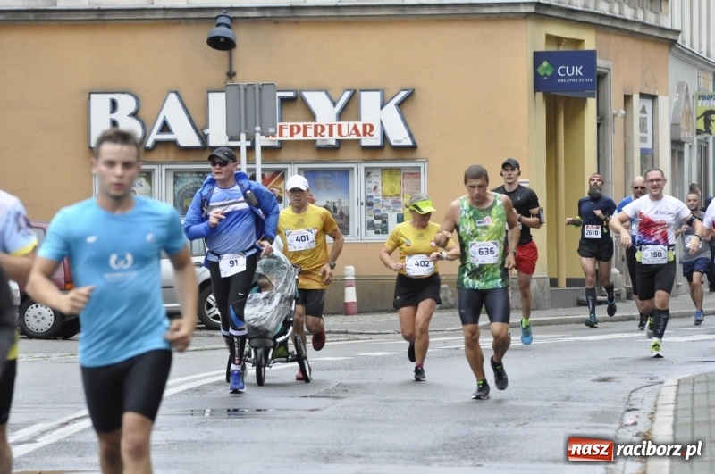 Zdjęcie w galerii na portalu naszraciborz.pl: Rafako Półmaraton na ulicach Raciborza FOTO i WIDEO wiadomości z regionu