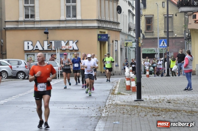 Zdjęcie w galerii na portalu naszraciborz.pl: Rafako Półmaraton na ulicach Raciborza FOTO i WIDEO wiadomości z regionu