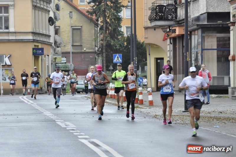 Zdjęcie w galerii na portalu naszraciborz.pl: Rafako Półmaraton na ulicach Raciborza FOTO i WIDEO wiadomości z regionu