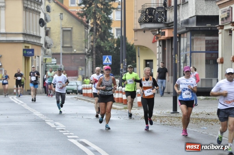 Zdjęcie w galerii na portalu naszraciborz.pl: Rafako Półmaraton na ulicach Raciborza FOTO i WIDEO wiadomości z regionu