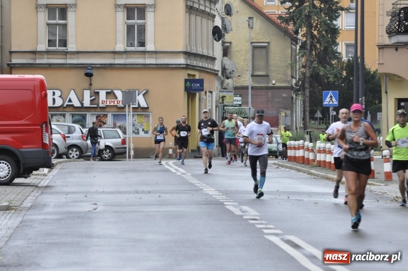 Zdjęcie w galerii na portalu naszraciborz.pl: Rafako Półmaraton na ulicach Raciborza FOTO i WIDEO wiadomości z regionu
