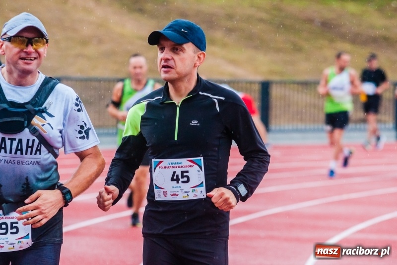 Zdjęcie w galerii na portalu naszraciborz.pl: V RAFAKO Półmaraton Racibórz - bramka otwarta wiadomości z regionu