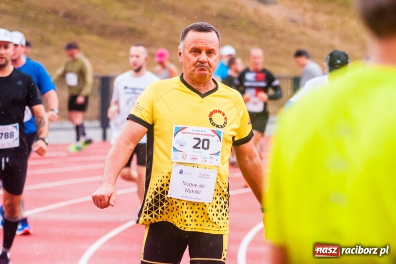Zdjęcie w galerii na portalu naszraciborz.pl: V RAFAKO Półmaraton Racibórz - bramka otwarta wiadomości z regionu