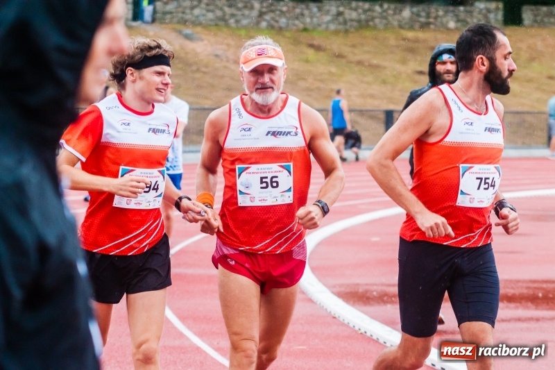 Zdjęcie w galerii na portalu naszraciborz.pl: V RAFAKO Półmaraton Racibórz - bramka otwarta wiadomości z regionu
