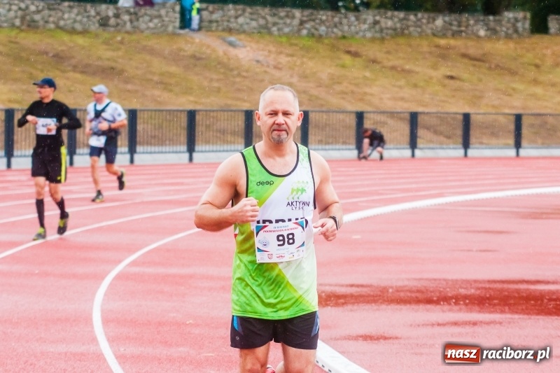 Zdjęcie w galerii na portalu naszraciborz.pl: V RAFAKO Półmaraton Racibórz - bramka otwarta wiadomości z regionu