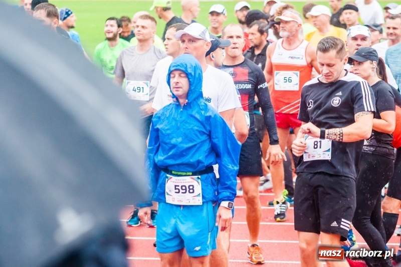 Zdjęcie w galerii na portalu naszraciborz.pl: V RAFAKO Półmaraton Racibórz - bramka otwarta wiadomości z regionu