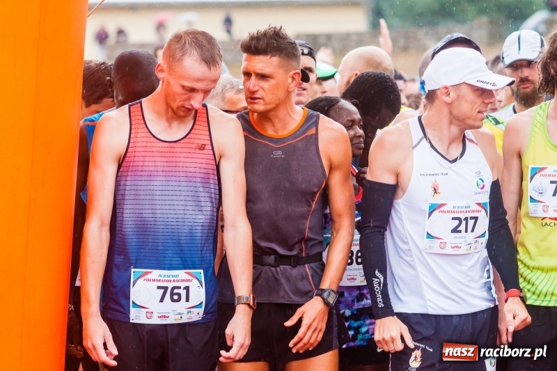Zdjęcie w galerii na portalu naszraciborz.pl: V RAFAKO Półmaraton Racibórz - bramka otwarta wiadomości z regionu