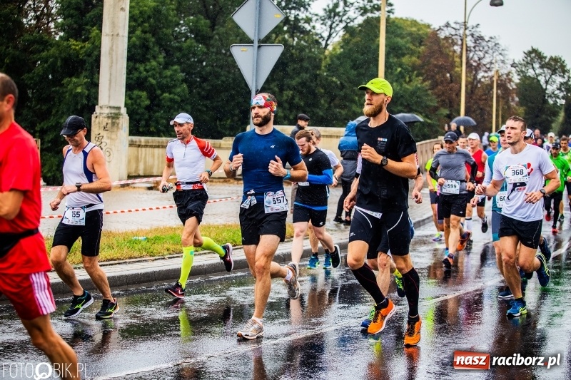 Zdjęcie w galerii na portalu naszraciborz.pl: V RAFAKO Półmaraton Racibórz - bramka otwarta wiadomości z regionu