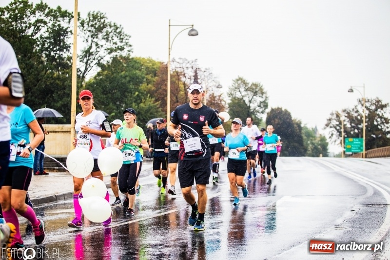 Zdjęcie w galerii na portalu naszraciborz.pl: V RAFAKO Półmaraton Racibórz - bramka otwarta wiadomości z regionu