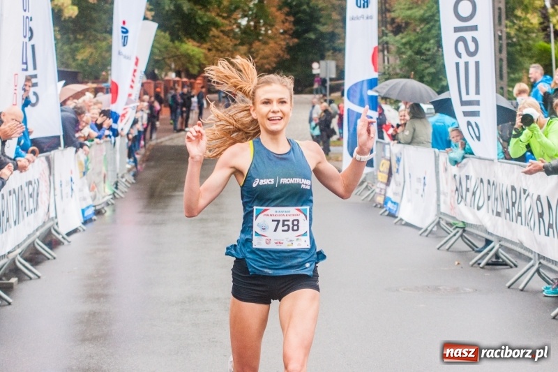Zdjęcie w galerii na portalu naszraciborz.pl: V RAFAKO Półmaraton Racibórz - bramka otwarta wiadomości z regionu