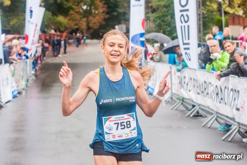 Zdjęcie w galerii na portalu naszraciborz.pl: V RAFAKO Półmaraton Racibórz - bramka otwarta wiadomości z regionu