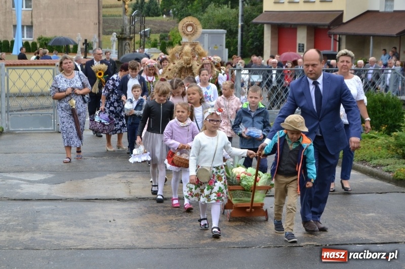 Zdjęcie w galerii na portalu naszraciborz.pl: Dożynki 2018. Tak się bawią Krzyżanowice wiadomości z regionu