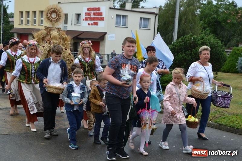 Zdjęcie w galerii na portalu naszraciborz.pl: Dożynki 2018. Tak się bawią Krzyżanowice wiadomości z regionu