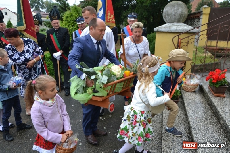 Zdjęcie w galerii na portalu naszraciborz.pl: Dożynki 2018. Tak się bawią Krzyżanowice wiadomości z regionu