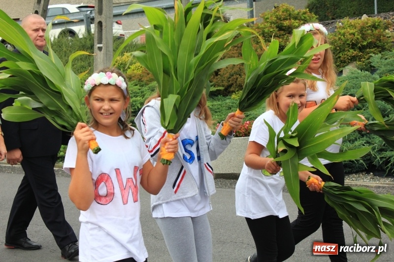 Zdjęcie w galerii na portalu naszraciborz.pl: Owsiszcze dziękują za plony wiadomości z regionu