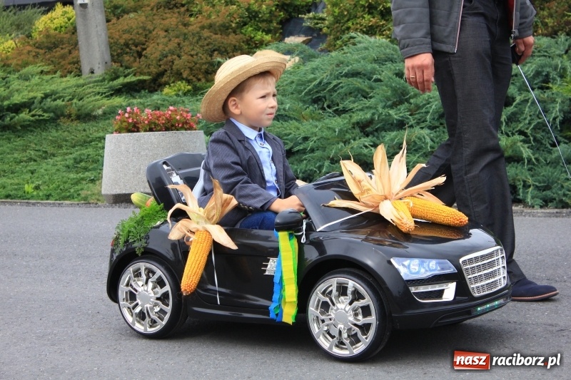 Zdjęcie w galerii na portalu naszraciborz.pl: Owsiszcze dziękują za plony wiadomości z regionu