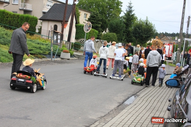 Zdjęcie w galerii na portalu naszraciborz.pl: Owsiszcze dziękują za plony wiadomości z regionu