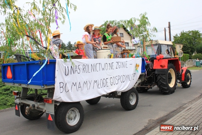 Zdjęcie w galerii na portalu naszraciborz.pl: Owsiszcze dziękują za plony wiadomości z regionu