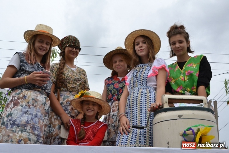 Zdjęcie w galerii na portalu naszraciborz.pl: Owsiszcze dziękują za plony wiadomości z regionu