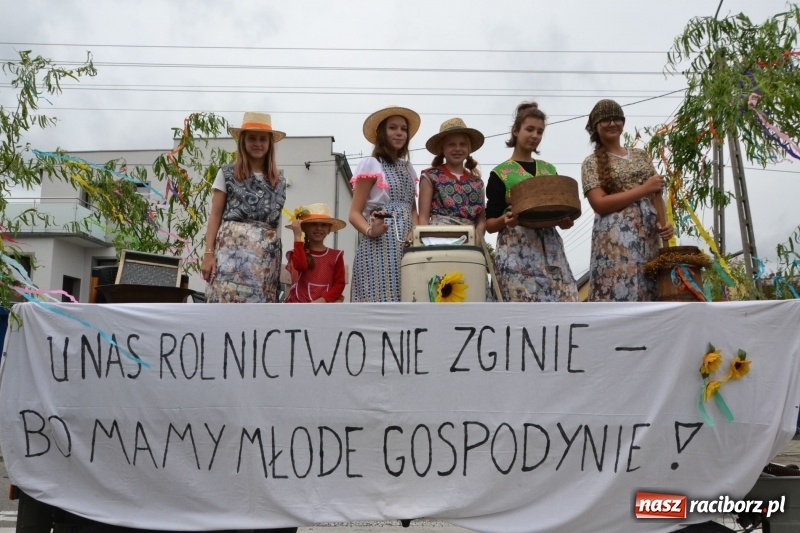 Zdjęcie w galerii na portalu naszraciborz.pl: Owsiszcze dziękują za plony wiadomości z regionu