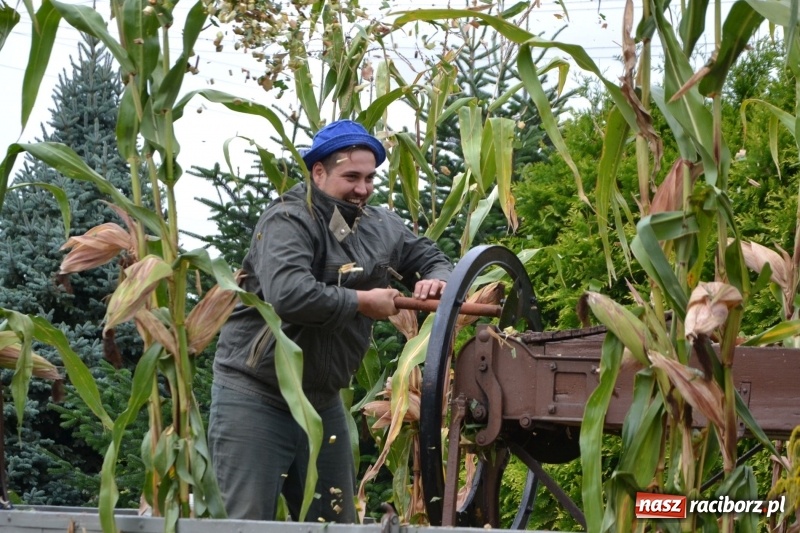 Zdjęcie w galerii na portalu naszraciborz.pl: Owsiszcze dziękują za plony wiadomości z regionu