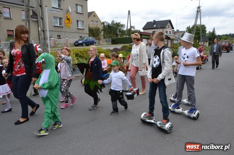 Zdjęcie w galerii na portalu naszraciborz.pl: Owsiszcze dziękują za plony wiadomości z regionu