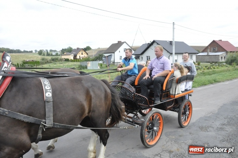 Zdjęcie w galerii na portalu naszraciborz.pl: Dożynki w Krowiarkach. Dziękczynnie i rekreacyjnie wiadomości z regionu