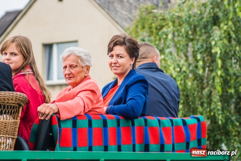 Zdjęcie w galerii na portalu naszraciborz.pl: Dożynki w Krowiarkach. Dziękczynnie i rekreacyjnie wiadomości z regionu