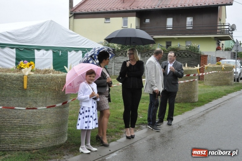 Zdjęcie w galerii na portalu naszraciborz.pl: Dożynki w Żerdzinach. Po proboszcza wysłali bryczkę do Cyprzanowa wiadomości z regionu