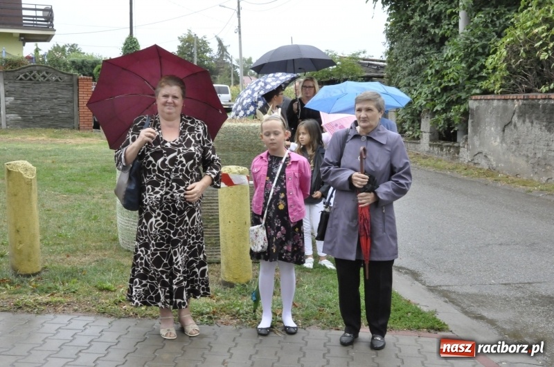 Zdjęcie w galerii na portalu naszraciborz.pl: Dożynki w Żerdzinach. Po proboszcza wysłali bryczkę do Cyprzanowa wiadomości z regionu