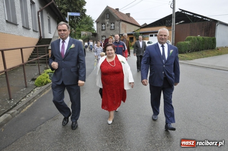 Zdjęcie w galerii na portalu naszraciborz.pl: Dożynki w Żerdzinach. Po proboszcza wysłali bryczkę do Cyprzanowa wiadomości z regionu