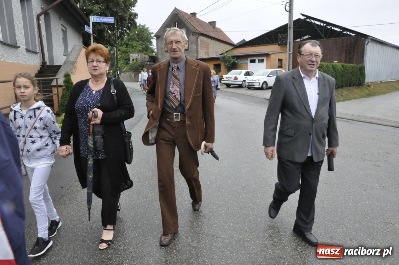 Zdjęcie w galerii na portalu naszraciborz.pl: Dożynki w Żerdzinach. Po proboszcza wysłali bryczkę do Cyprzanowa wiadomości z regionu