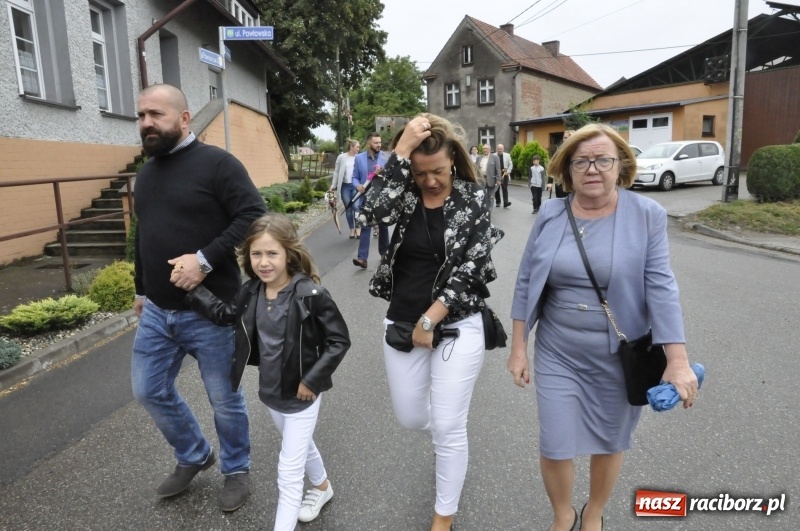 Zdjęcie w galerii na portalu naszraciborz.pl: Dożynki w Żerdzinach. Po proboszcza wysłali bryczkę do Cyprzanowa wiadomości z regionu