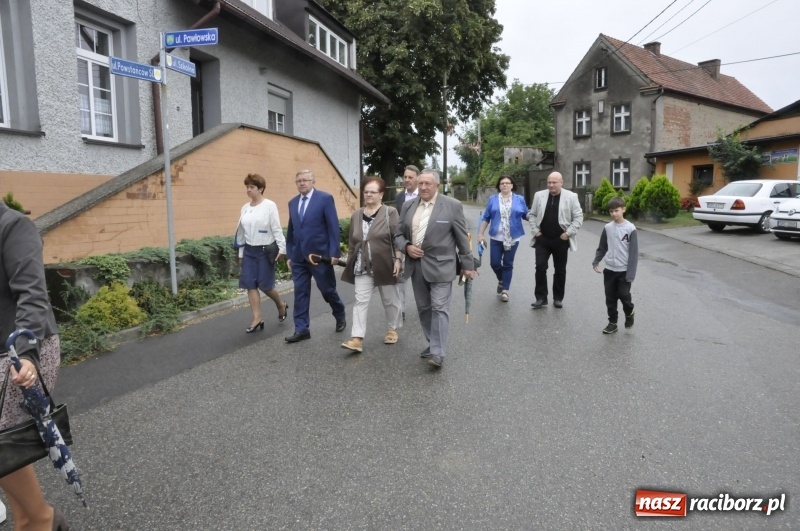 Zdjęcie w galerii na portalu naszraciborz.pl: Dożynki w Żerdzinach. Po proboszcza wysłali bryczkę do Cyprzanowa wiadomości z regionu